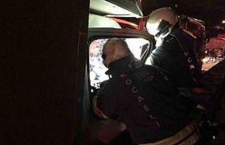 Önce kazada sıkıştığı yerden kurtuldu, ardından...