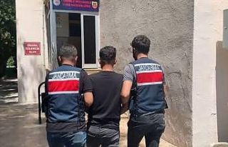 Örgüt mensuplarına yardım ettiği iddia edilen...