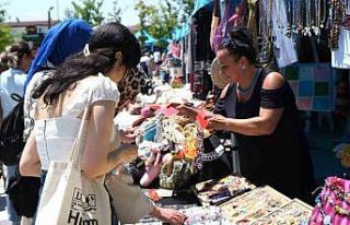 Ormanya’da el emeği ürünler görücüye çıktı