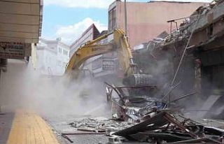 Osmaniye’de çöken binanın geri kalan kısmının...