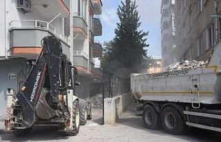 Osmaniye’de mesire alanları ve mahallelerde temizlik...