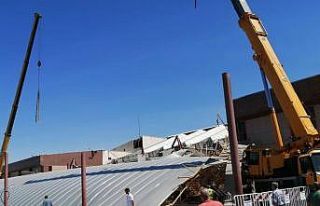 Otogarda çalışma yapan vincin halatı koptu, yürekler...