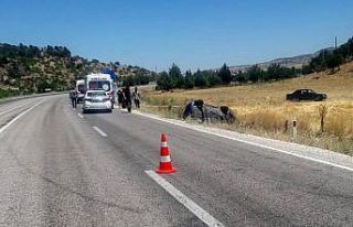 Otomobil şarampole devrildi: 3 yaralı