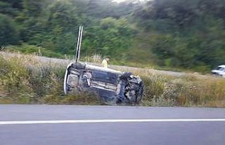 Otomobil takla attı: 2 yaralı