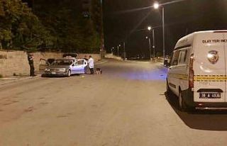 Otomobilde çakmak gazı patladı: 4 yaralı