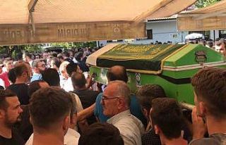 Otomobiliyle inşaata uçan genç toprağa verildi