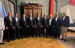 Özakalın, TOBB Başkanı Hisarcıklıoğlu ile Bakü’de