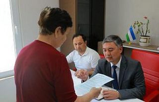 Özbek seçmenler sandık başına gitti