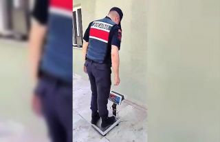 Özel düzenekli tartıyla yaşlıları hedef alan...