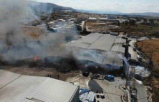 Palet deposundaki yangın kontrol altına alındı