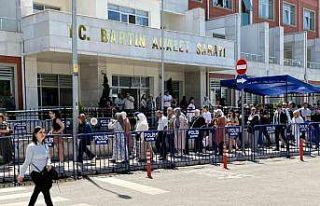 Patlamadan yaralı kurtulan madenci İzzet Ak: “Taş...