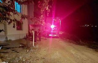 Peçeteler alev aldı, evde yangın çıktı