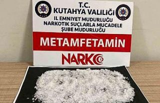 Polisin durdurduğu araçta metamfetamin ele geçirildi
