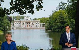 Polonya Başbakanı Morawiecki: "İltica sorunları...