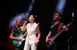 Pop müziğin sevilen ismi Irmak Arıcı Bayburtlulara...