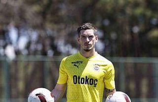 Ryan Kent, "Başarılar ve kupalar isteyen bir...