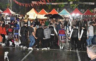 Sağanak horona engel olamadı