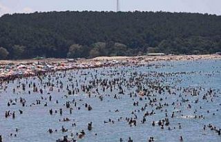 Sahillerde 494 kişi boğulmaktan kurtarıldı