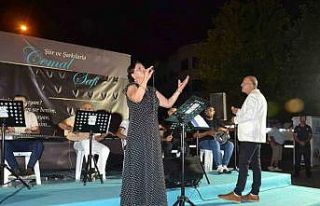 Şair Cemal Safi Akçay’da şiir ve şarkılarla...