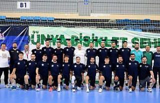 Sakarya Büyükşehir hentbol yeni sezonun ilk antrenmanına...