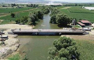 Salihli Yılmaz Köprüsü’nde sona gelindi