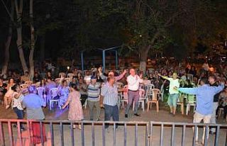 Salihli’de Şeftali Şenliği başladı