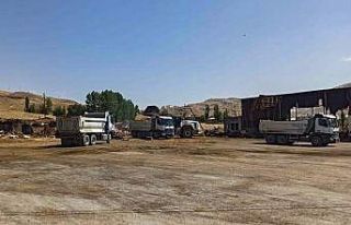 Samancılar sitesindeki yangın sonrası temizlik...