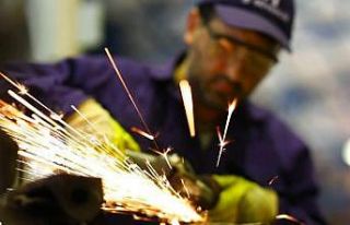 Sanayi üretimi yıllık yüzde 0,2 azaldı