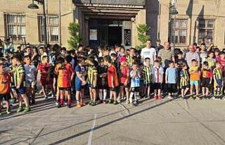 Sandıklı’da Sokak Futbol Turnuvası düzenlendi