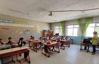 Sarıgöl’de destekleyici yaz kursları açıldı