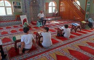 Sarıgöl’de yaz Kur’an kursları yoğun ilgi...