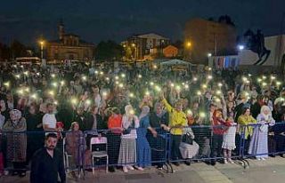 Sarıkamışlılar halaylarla coştu