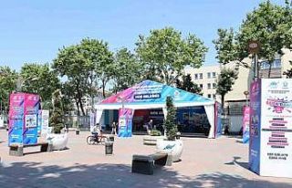 SEDA, LGS tercihlerinde gençlere rehberlik ediyor