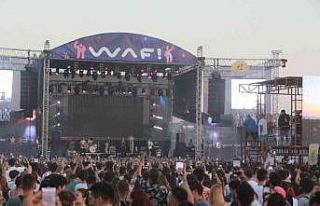 Selçuk Pamucak Sahilinde What A Fest zamanı