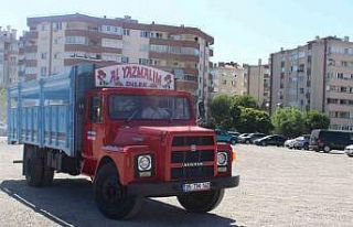 "Selvi Boylum Al Yazmalım" aracının ikizi...