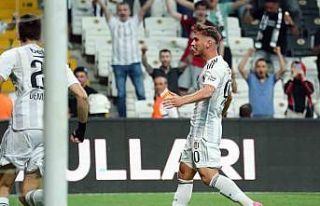 Semih Kılıçsoy, Beşiktaş forması ile ilk golünü...