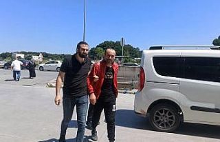 Sevdiği kızla gördüğü genci silahla ağır yaralayan...