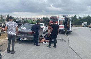 Seyir halindeki kamyon devrildi: Sürücü yaralandı