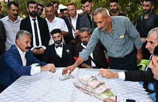 Şırnak’ta binlerce davetlinin katıldığı düğünde...