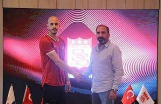 Sivasspor, kaleci Erhan Erentürk’ü kadrosuna kattı