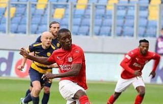 Sivasspor Max Gradel’e teşekkür etti