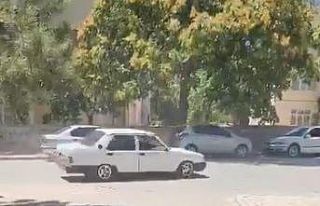 Sokak ortasında drift atan ehliyetsiz sürücüye...