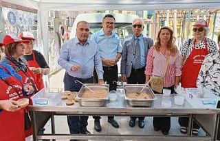 Sosyal Yardım ve Kültür Vakfından aşure ikramı