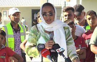 Suudi Prensesi depremzedelerle bir araya geldi