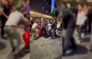 Taksim’de vicdansız zabıta dehşeti kamerada:...
