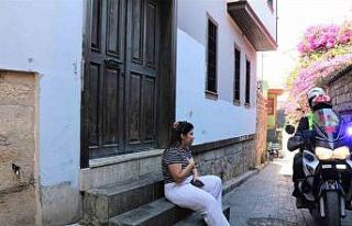 Tarihi dar sokaklarda hayat kurtarmak için saniyelerle...