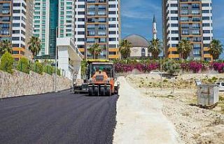 Tarsus’ta yollar yenileniyor