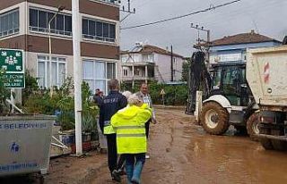 Taşan dereler, ekipleri seferber etti