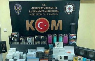 TEM’de durduruldu: Elektronik mağaza gibi araç