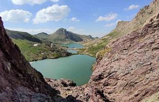 Terörden temizlenen Cilo Dağları ve Sat Buzul Gölleri...